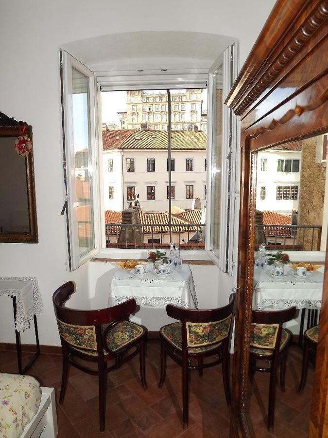 B&B Gens Julia Trieste Exterior foto